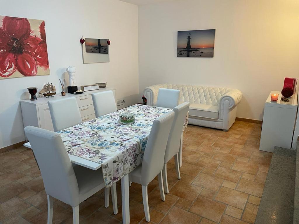Relax Villa Borgo Montenero Exterior photo